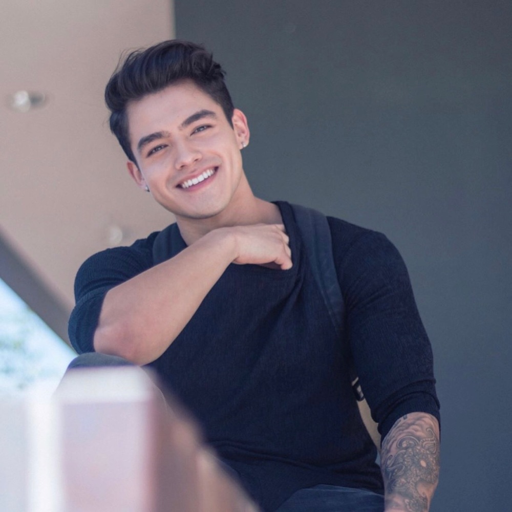 Meet your Posher, Mamathew